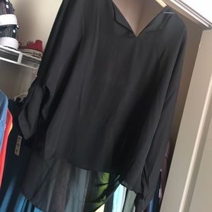 black blouse (Jennifer Lopez)